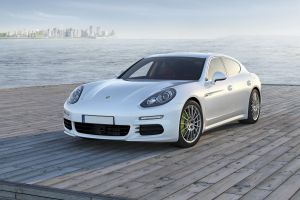 Porsche Panamera S E-Hybrid Marseille boîte Tiptronic S et 333 ch