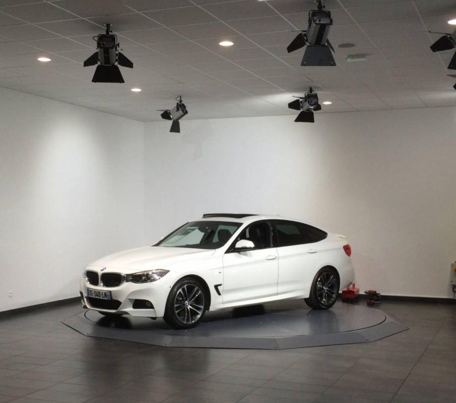 shooting 360° pour voiture d'occasion pour améliorer la vente à Marseille