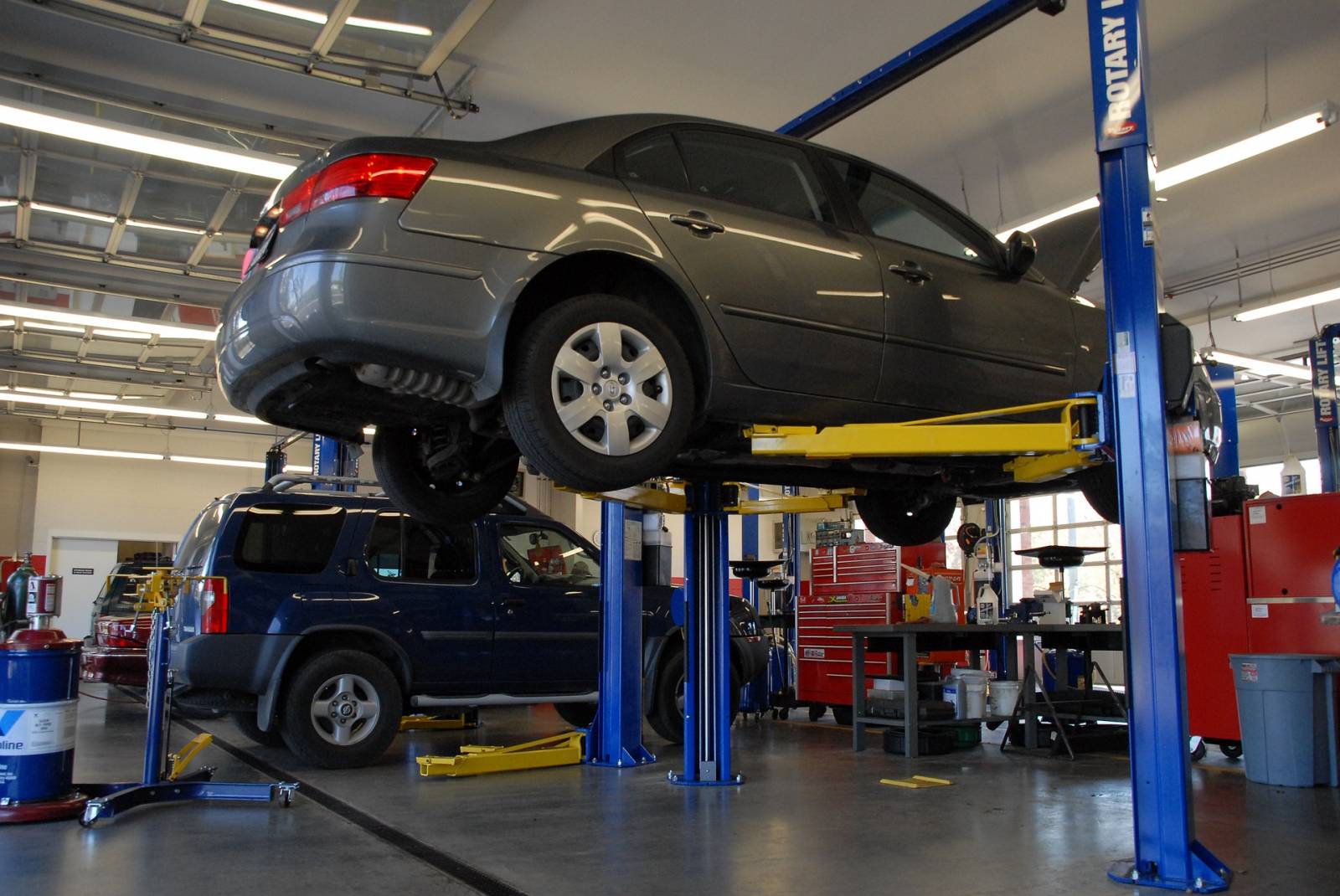 Garage Pas Cher Pour Revision Et Entretien D Une Voiture Peugeot A Lyon Richard Drevet Automobile Voiture Neuve Et D Occasion De Luxe Marseille Annonce Voiture