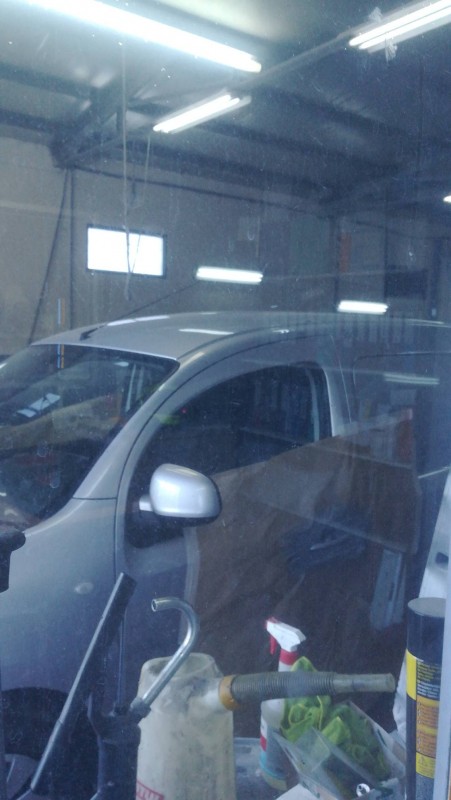 Carrosserie entière d'une voiture avec franchise offerte sur la côte bleue