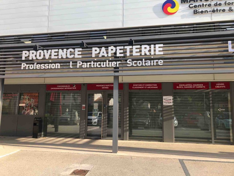 Papeterie et fourniture de bureau et aide au professionnel  le tholonet proche d’Aix en Provence  Provence papeterie