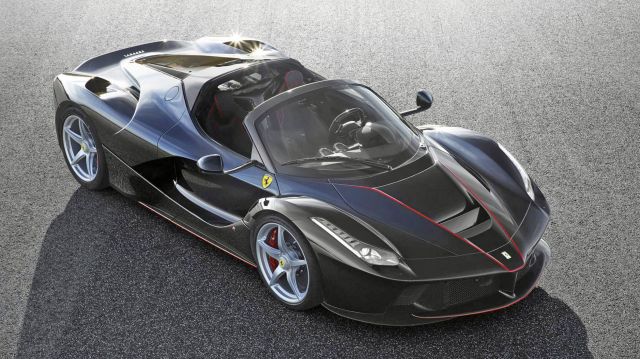 Concessionnaire Ferrari à Cannes en France