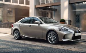 Berline hybride Lexus IS 300h 2017