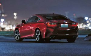 Berline hybride Lexus IS 300h 2017