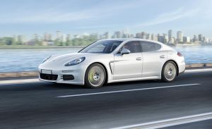 Porsche Panamera S E-Hybrid Marseille boîte Tiptronic S et 333 ch