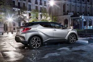 Toyota CHR crossover hybride japonais en concession à Marseille