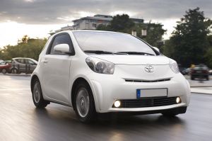Voiture électrique japonaise Toyota  iQ électrique