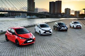 Voiture électrique japonaise Toyota  iQ électrique